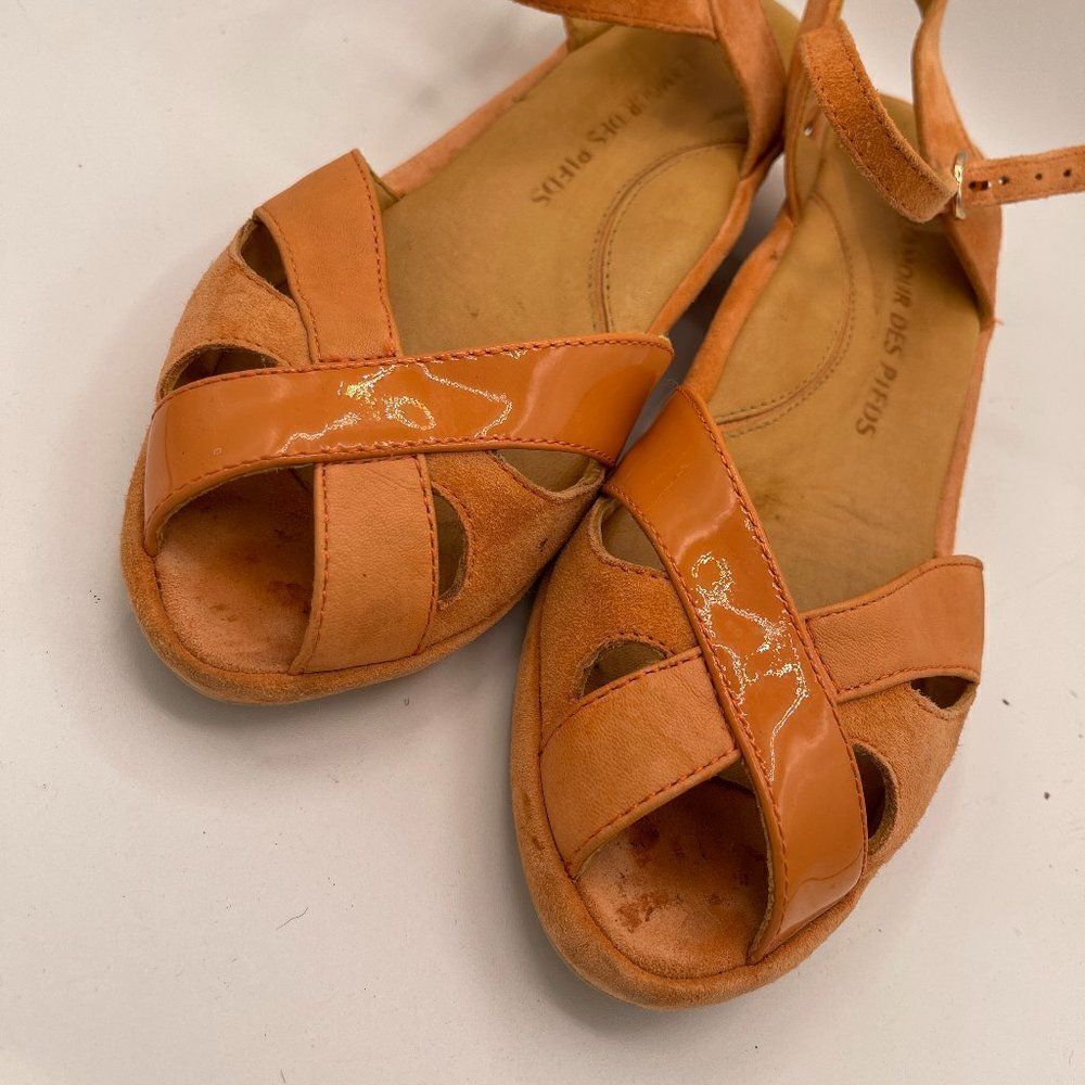 L'amour Des Pieds Wedge Ankle Strap Casimiro 7.5